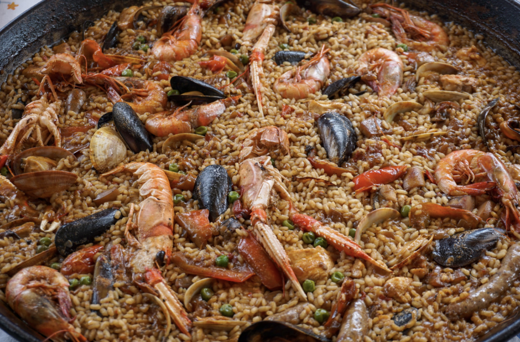 los_mejores_hoteles_para_alojarte_durante_las_fallas_de_valencia_2025
